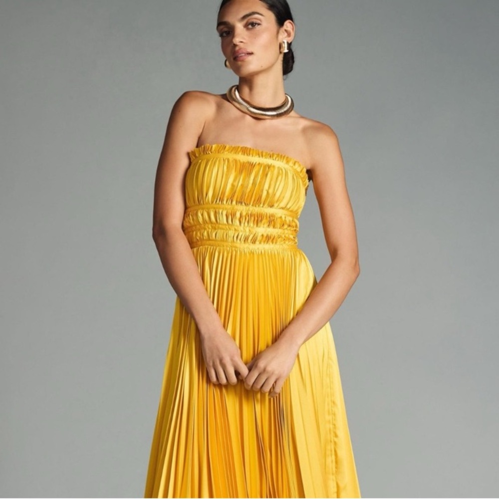 Elegant Yellow Strapless Dress